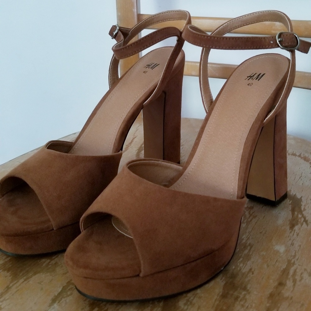 H&M tan suede heels size 10